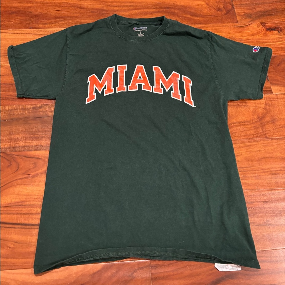 UMiami (University of Miami) Tshirt Size Medium
